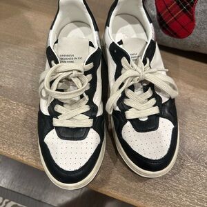Steve Madden Monochrome Sneakers worn once size 7M